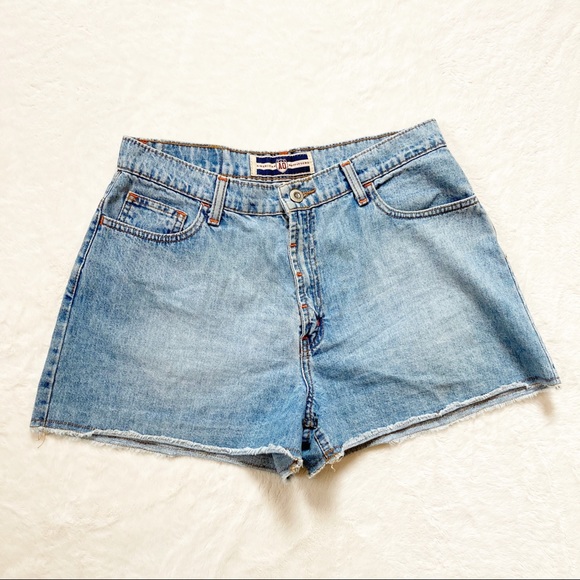 Vintage Pants - Vintage high waisted jean shorts sz 12